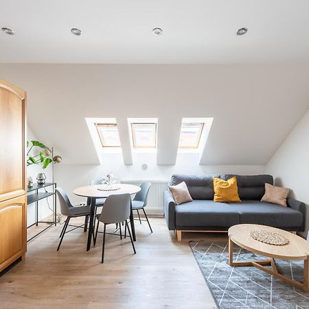 B.O.B. Klimentska Lägenhet Prag Exteriör bild