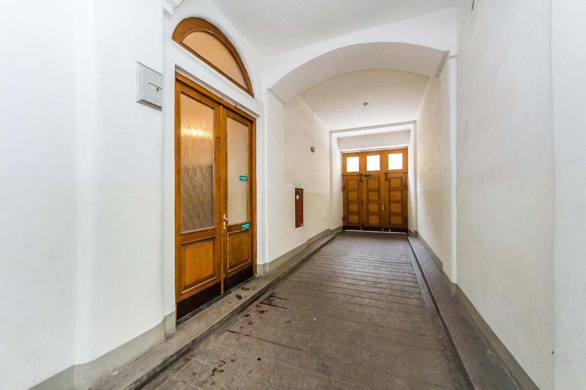 B.O.B. Klimentska Lägenhet Prag Exteriör bild